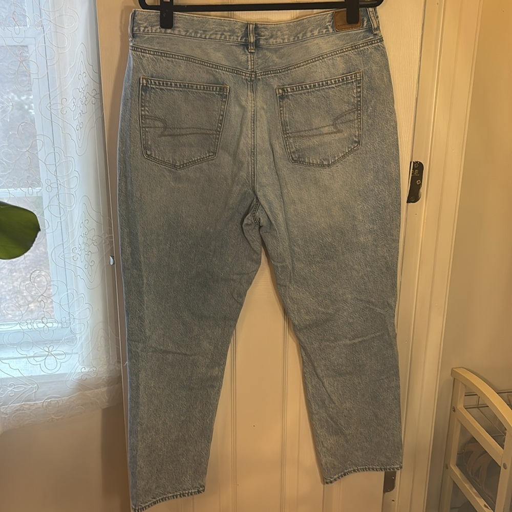 American Eagle 16R Distressed Mom Jean - Picture 2 of 5